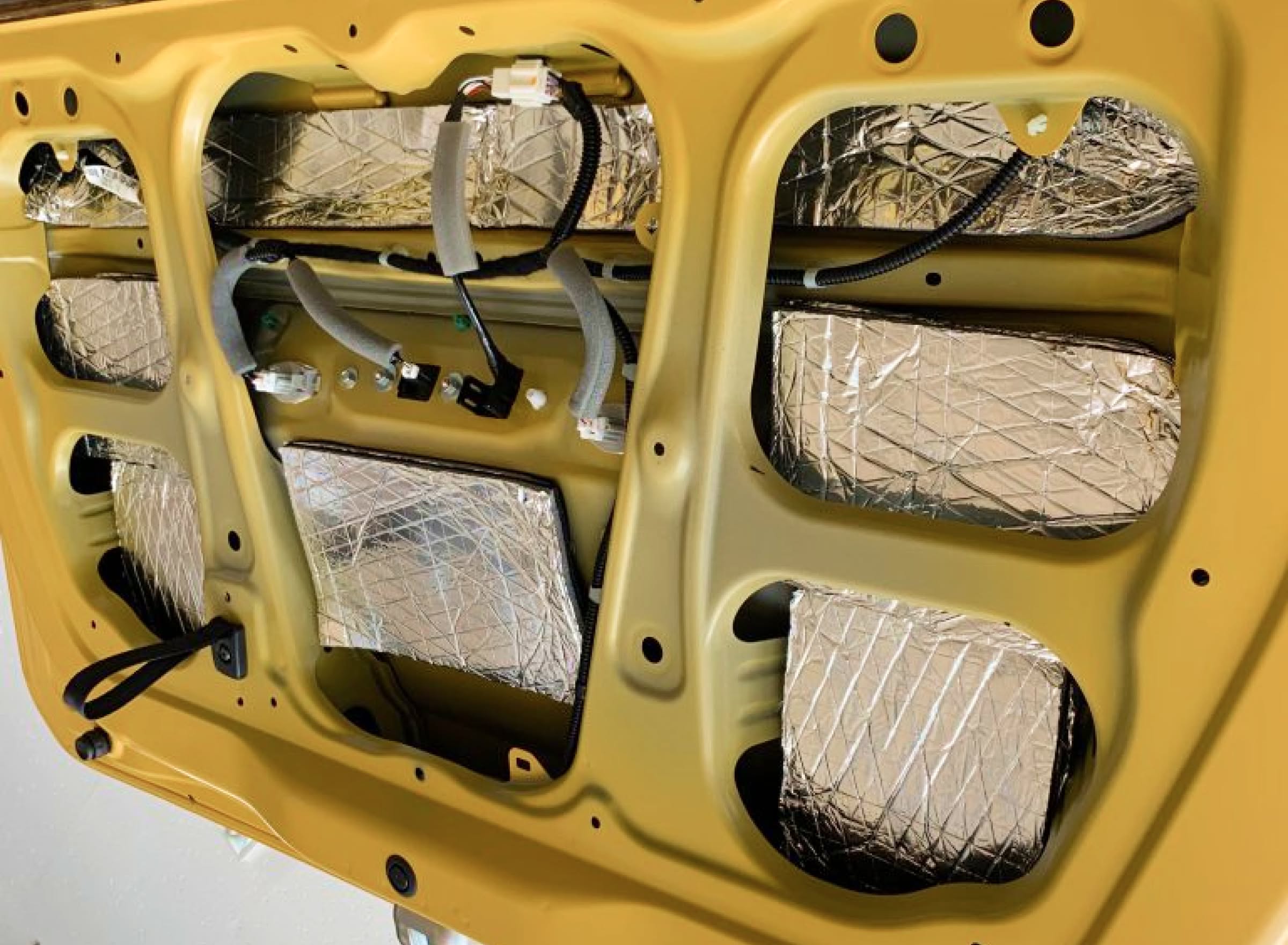 ドアデッドニング（フロント/スライド/バック）